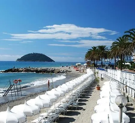 Delizioso Trilocale A Due Passi Dal Mare Di *